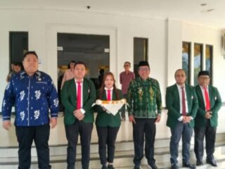 Ketua DPRD Buol Bersama Wagub Sulteng Hadiri Pelantikan Pengurus IDI Buol