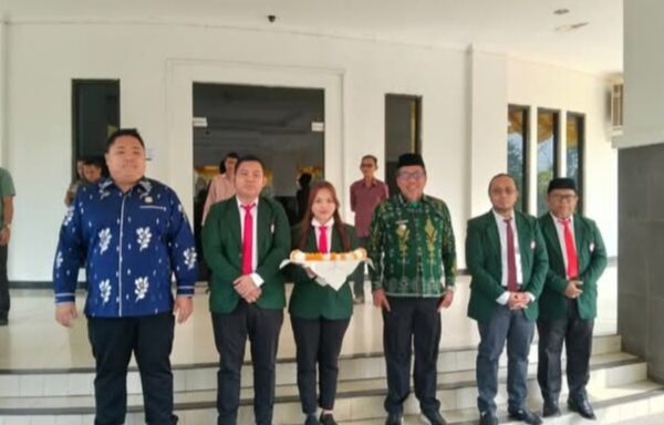 Ketua DPRD Buol Bersama Wagub Sulteng Hadiri Pelantikan Pengurus IDI Buol